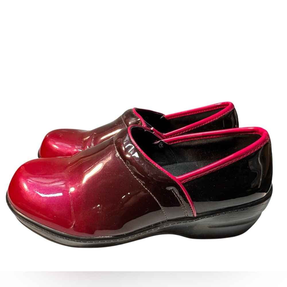 Women's Deep Red & Black Patent Leather Slip-On Spring Step Nursing Shoes Mules
